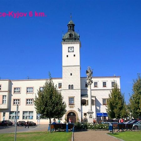 Cyklo Ubytovani A Vinny Sklep Zadovice Ngoại thất bức ảnh